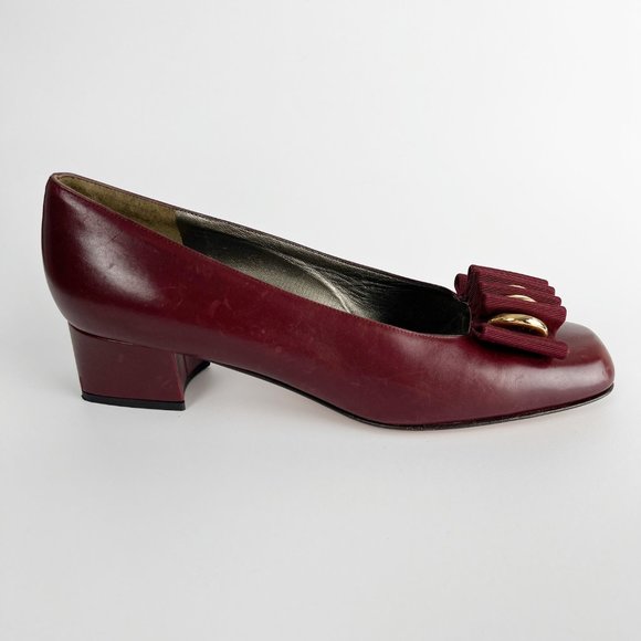 Vintage Leather Ribbon Metal Ring Rounded Square Closed Toe Short Chunky Heel - Picture 8 of 8